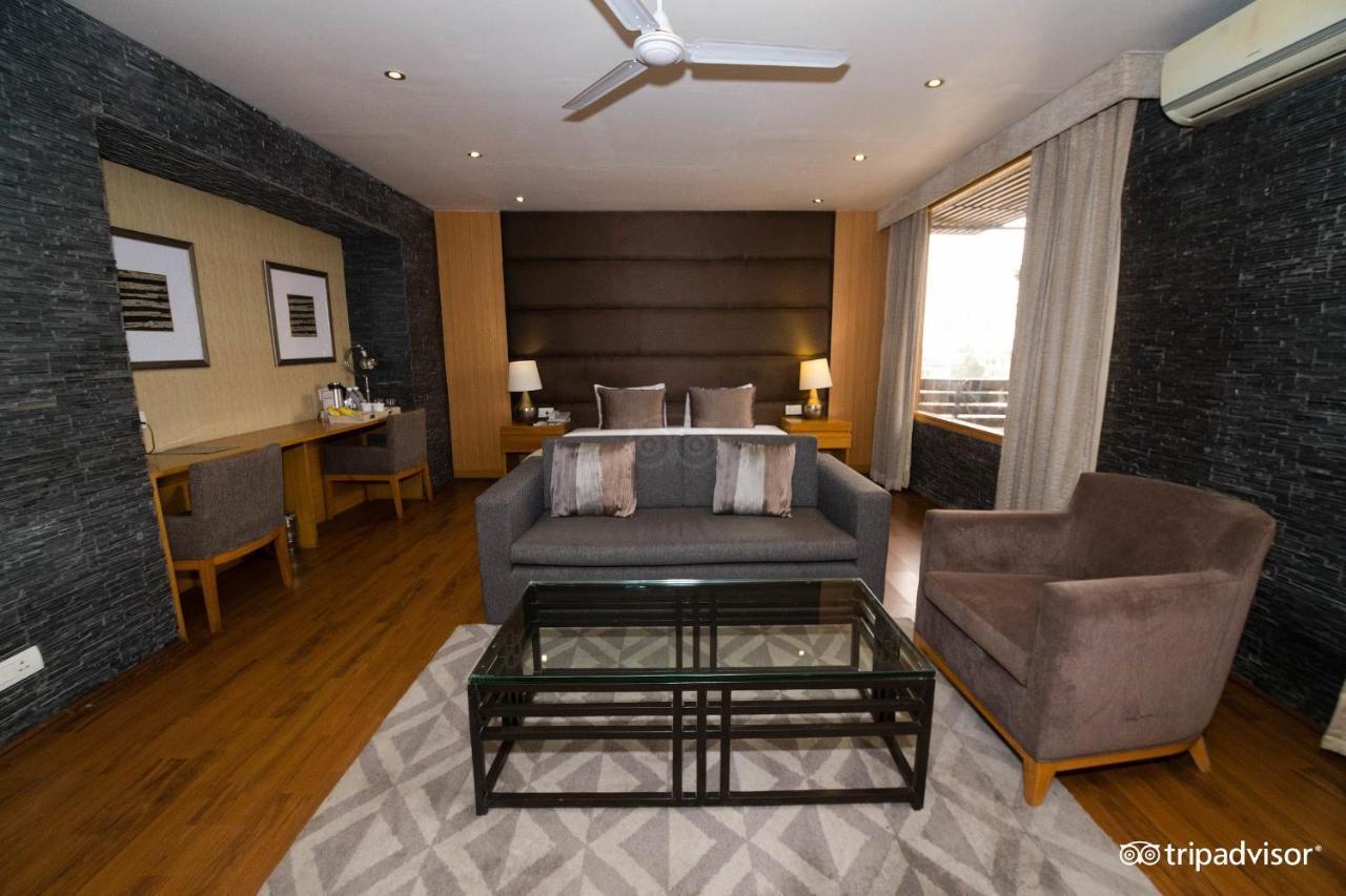 Udman Hotel Panchshila Park Yeni Delhi Dış mekan fotoğraf
