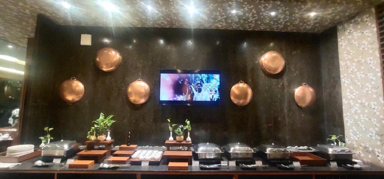 Udman Hotel Panchshila Park Yeni Delhi Dış mekan fotoğraf