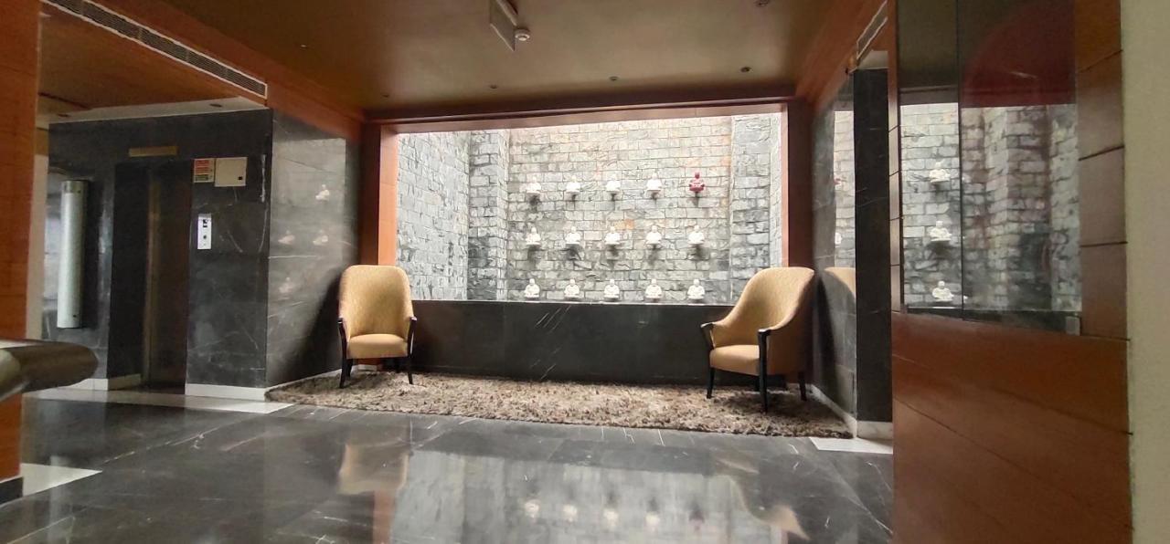 Udman Hotel Panchshila Park Yeni Delhi Dış mekan fotoğraf