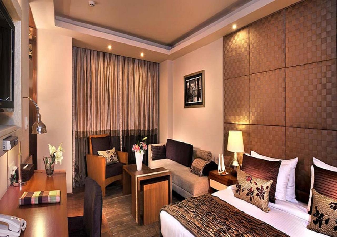 Udman Hotel Panchshila Park Yeni Delhi Dış mekan fotoğraf