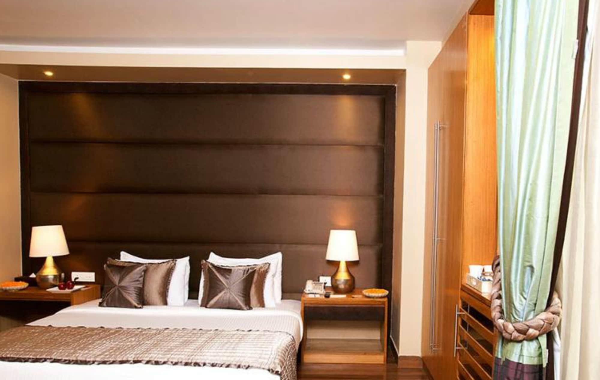 Udman Hotel Panchshila Park Yeni Delhi Dış mekan fotoğraf